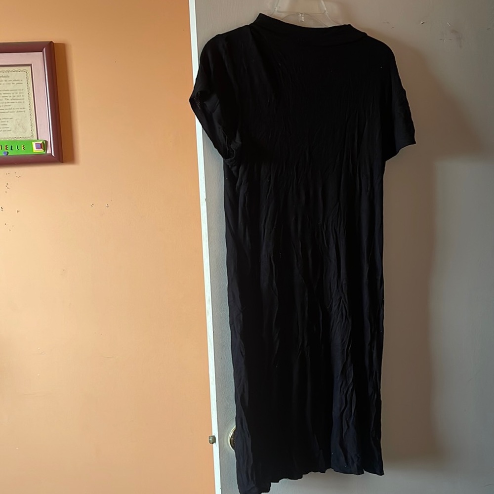 Black Short Sleeve Mock Neck Midi Dress